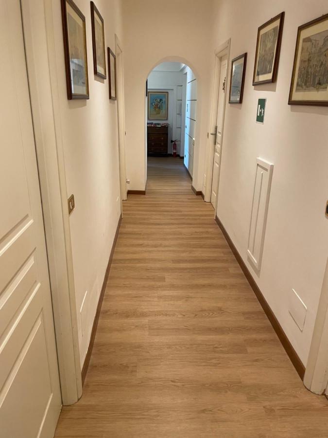 Hotel Le Petit Real à Rome Extérieur photo