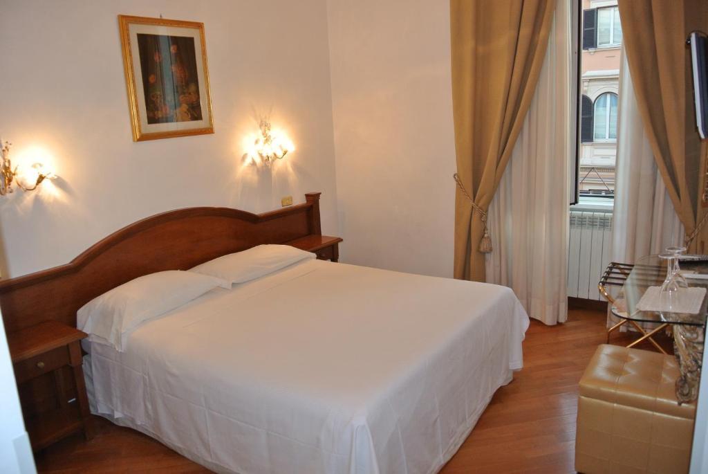 Hotel Le Petit Real à Rome Chambre photo