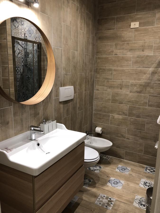 Hotel Le Petit Real à Rome Extérieur photo