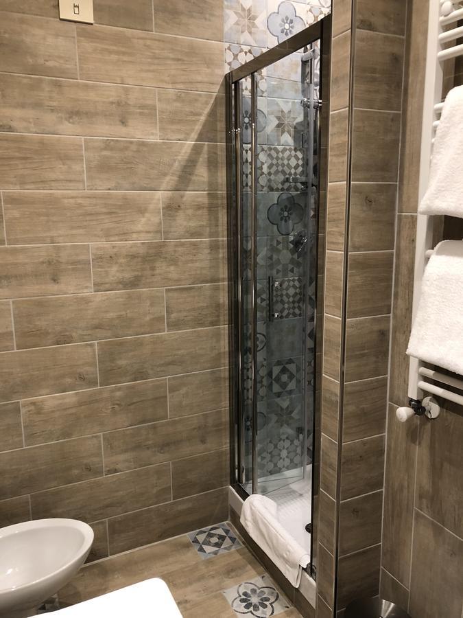 Hotel Le Petit Real à Rome Extérieur photo