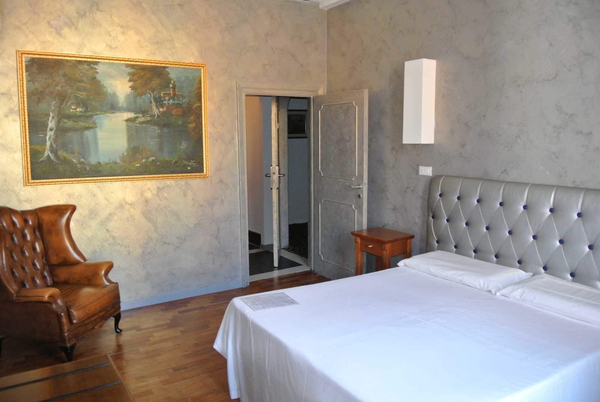 Hotel Le Petit Real à Rome Extérieur photo